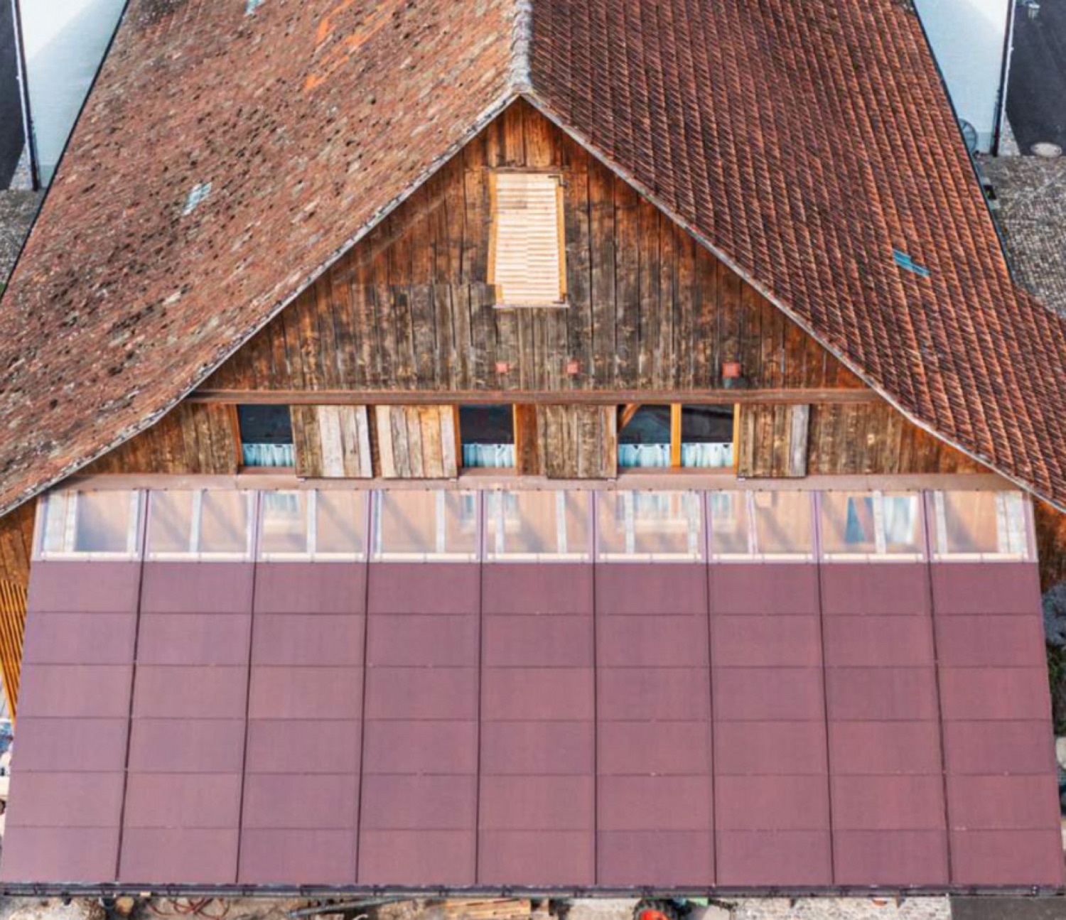 Thalwil residential BIPV façade and roof